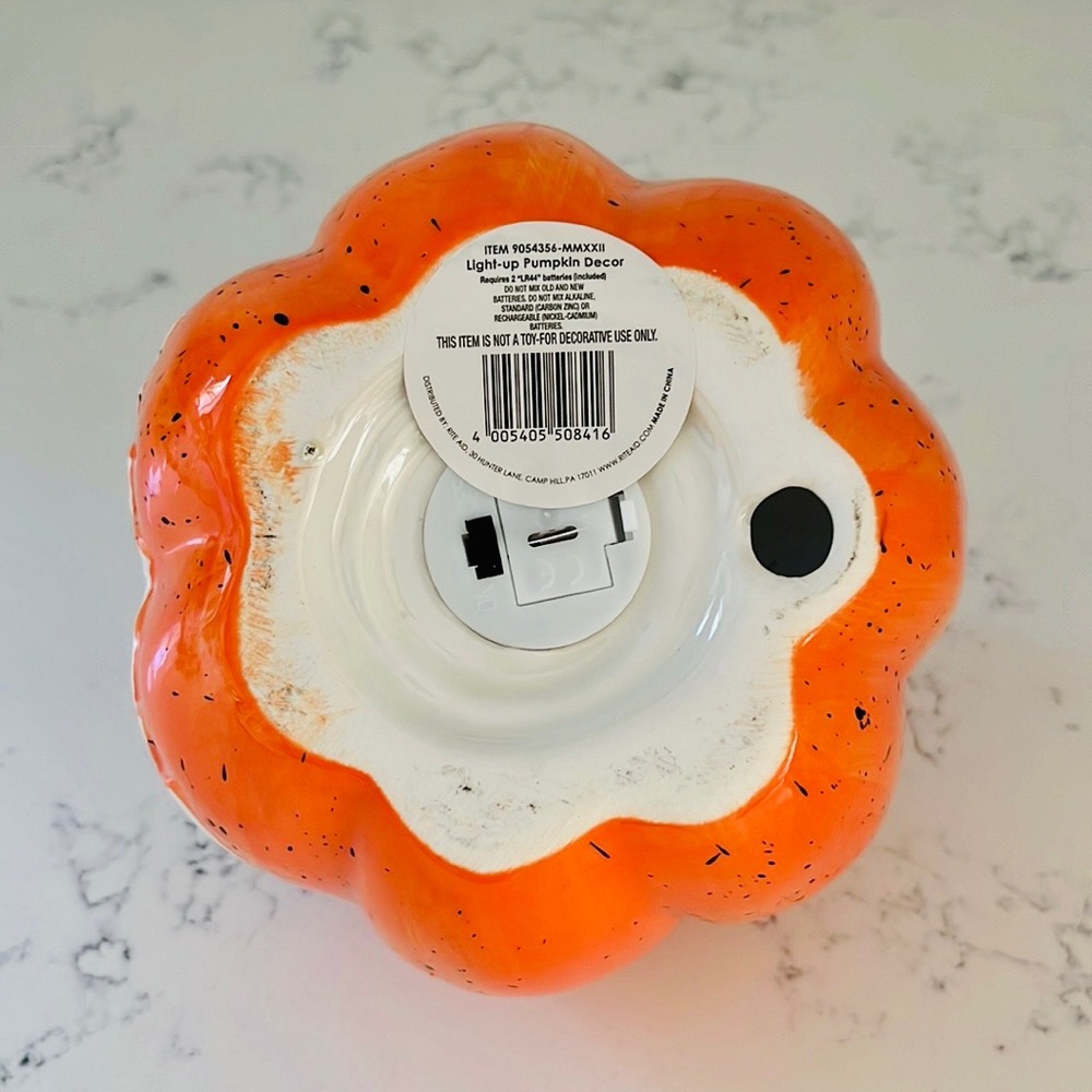 Rite Aid Orange Ceramic Light Up Jack O Lantern Pumpkin 🎃 - Picture 8 of 10